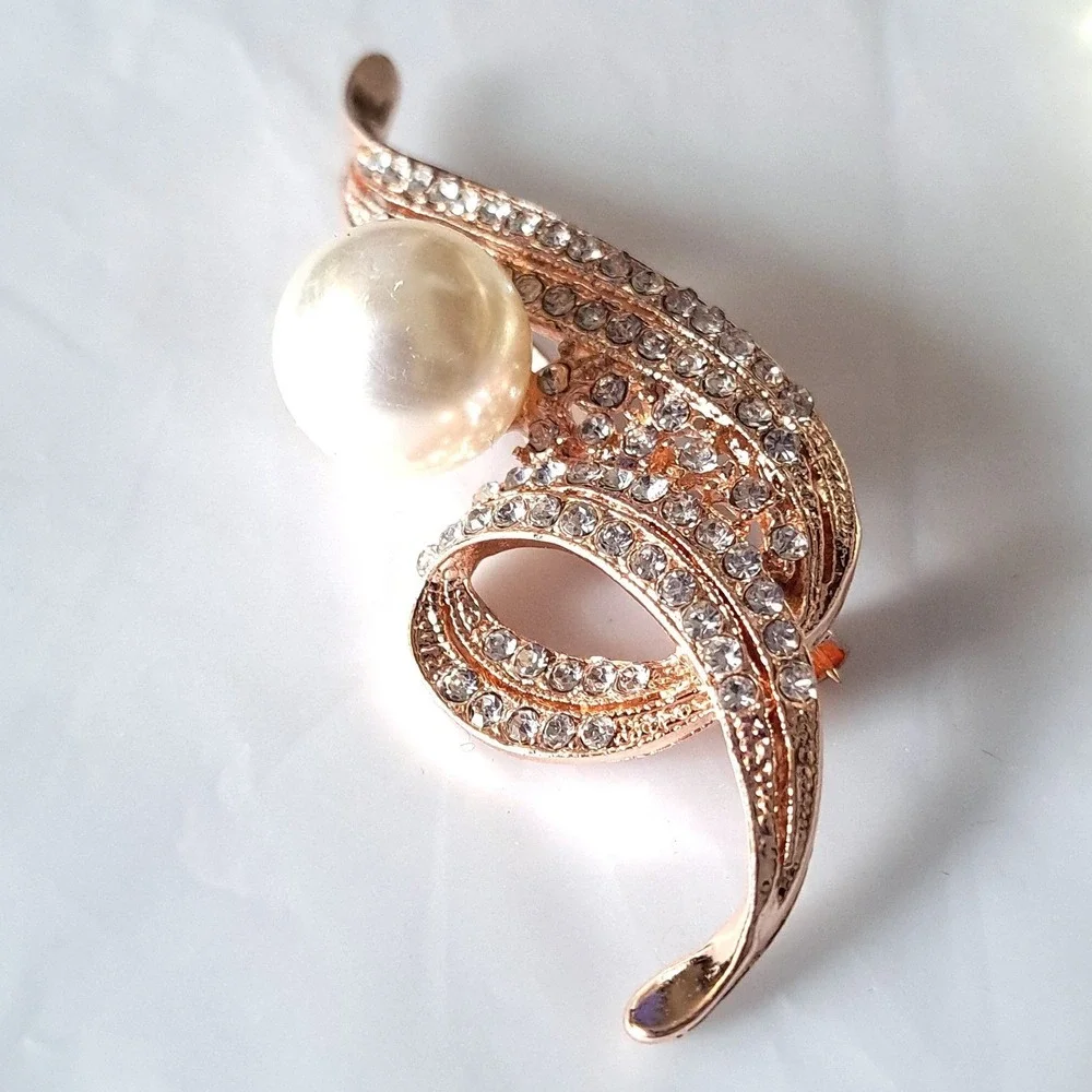 New‎ Boutique Rose Gold Pearl Crystal Ribbon Brooch Pin 3